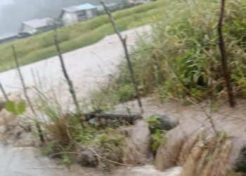 Hujan Lebat, Tembok Irigasi Jebol, Dua Desa di Kebayakan Dikepung Banjir