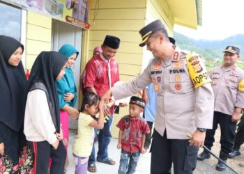 Sumringah Haryanto Terima Rumah Layak Huni dari Kapolres Aceh Tengah