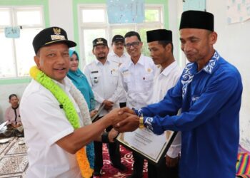 Tanoh Depet dan Depet Indah Terima Piagam Penghargaan Zero Stunting