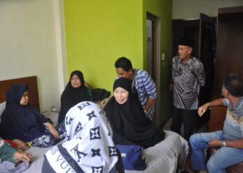 Puluhan Jama’ah Umroh Asal Takengon Minta Kepastian, Pemilik Travel: Besok Terbang ke Malaysia