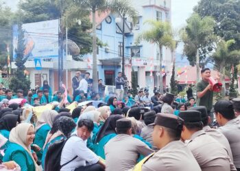 Masih Tertahan di Depan Kampus, Alumni IAIN Takengon Meradang