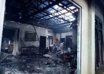Satu Unit Rumah di Ujung Temetas Terbakar