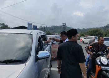 Pengurus SKIn Aceh Tengah Bagikan Seratusan Takjil Gratis