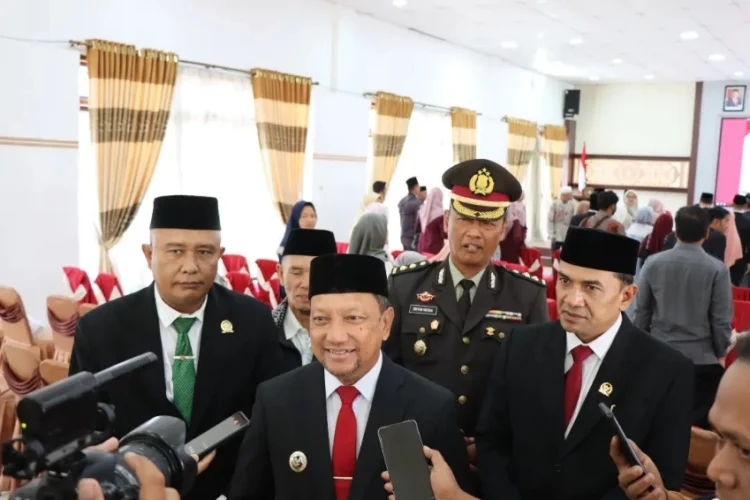 Lantik Komisioner KIP Aceh Tengah, PJ Bupati Singgung Pilkada 
