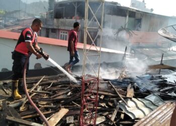 Rumah Lantai 3 di Baleatu Aceh Tengah Nyaris Terbakar