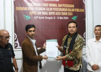 Paslon Irmansyah dan Azza Afri Saufa Serahkan Berkas Dukungan ke KIP Aceh Tengah