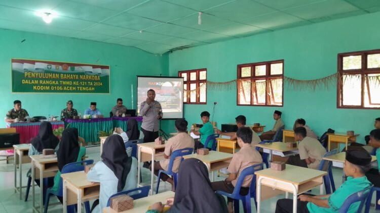Cegah Narkoba di Kalangan Pelajar, Satgas TMMD Gelar Penyuluhan di SMA 7 Takengon 
