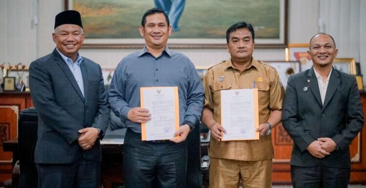 Subhandhy Tunjuk Sukirman Plt Kepala BPKK dan Andalika Plt Kadis PUPR Aceh Tengah 