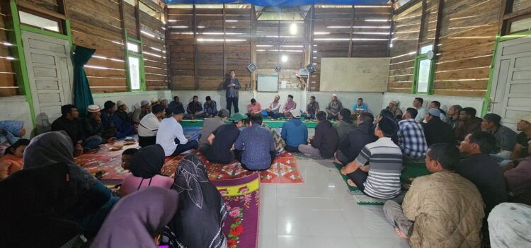 Warga Panangan Mata Keluhkan Jalan Rusak, Haili Yoga Jamin Beri Solusi 