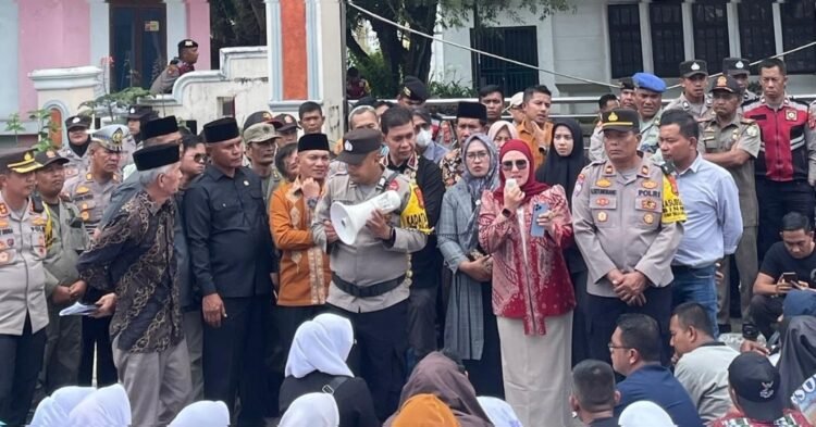 Fitriana Mugie Temui Ratusan Nakes RSUD Datu Beru Takengon