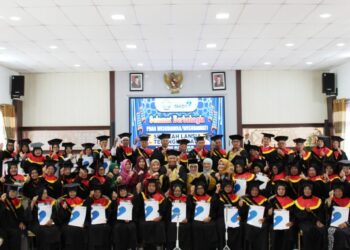 Program Sekolah Lansia, 55 Anan Awan Diwisuda