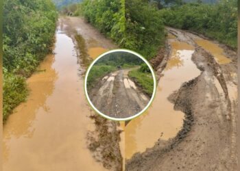 Jalan Menuju SMP 27 Takengon Mirip Kubangan Kerbau
