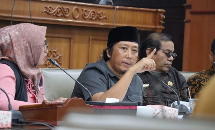 Komisi A DPRK Beri Tenggat Waktu Tujuh Hari Terbitkan SK RGM Kampung Jaluk 