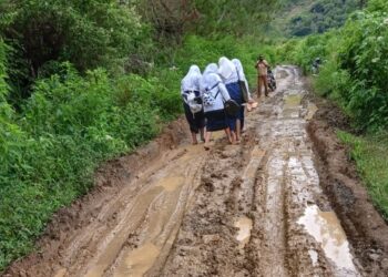 Akses ke SMPN 27 Takengon Berlumpur, Pernah Diusul Lewat Pokir, Kepsek: Sudah Sering Diukur