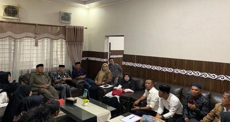 Tangis Honorer di DPRK Aceh Tengah, Susilawati: Kita Jadwalkan Bertemu dengan Pihak Eksekutif 