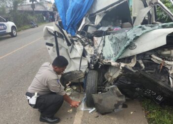 Kecelakaan Maut di Blang Rakal, Grand Max Hantam Box Colt Diesel, 1 Korban Meninggal Dunia 