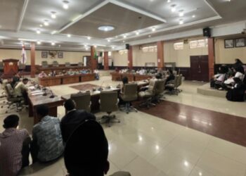 Ironi Guru Honorer, Gaji Rp250 Ribu Hingga Adukan Paruh Waktu ke DPRK Aceh Tengah 