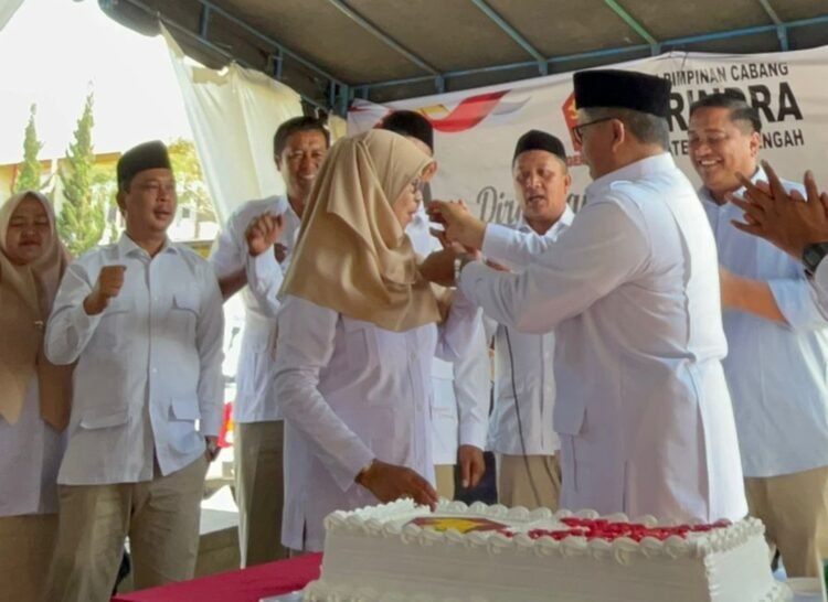 Momen H. Sugeng Perkenalkan Empat Putra nya di HUT Gerindra Ke-17, Dari Menlu RI Hingga Aspri Sugiono