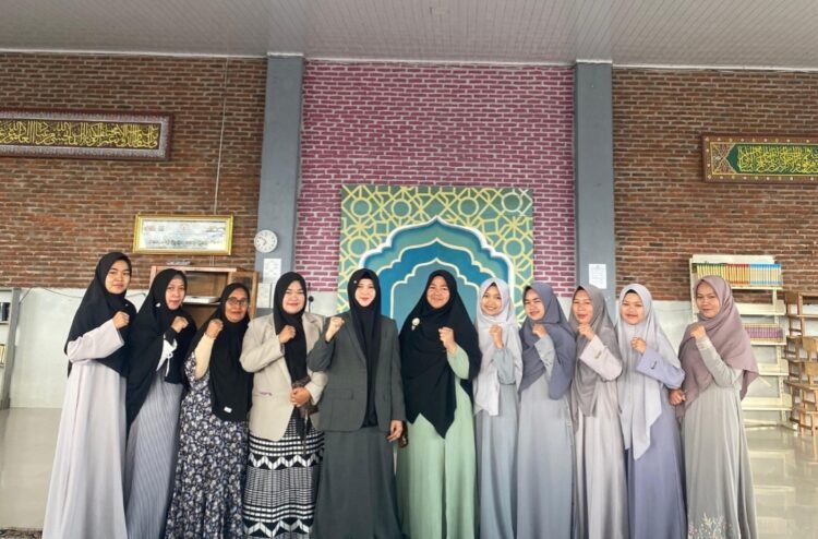 Vitrianie Muchsin Hasan Kunjungi Pesantren Ma’qamama Mahmuda, Beri Motivasi Sambut Ramadan