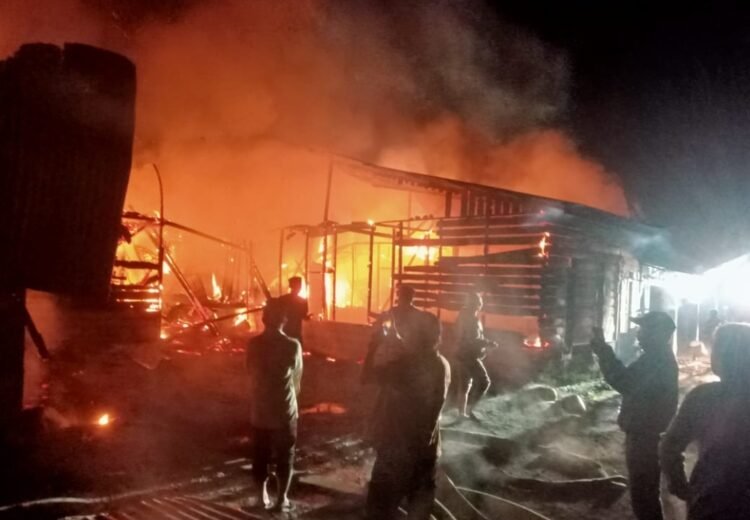 Korsleting Listrik Picu Kebakaran di Bener Meriah, 6 Rumah Hangus, Kerugian Ditaksir Rp700 Juta