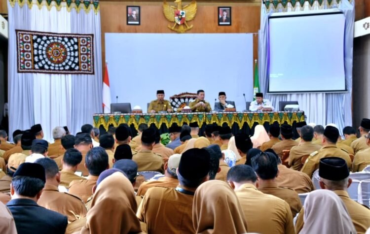 Hari Pertama Masuk Kantor, Haili Yoga Evaluasi Pelayanan Publik 