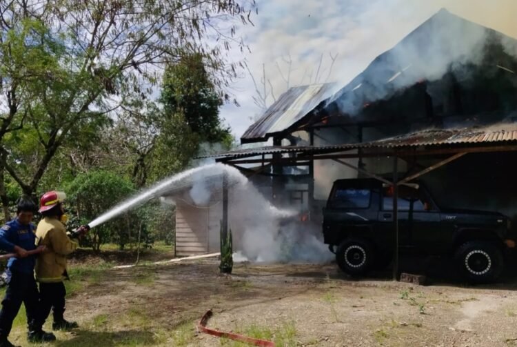 Kebakaran di Pediwi Bebesen, Rumah dan Satu Unit Mobil Hangus
