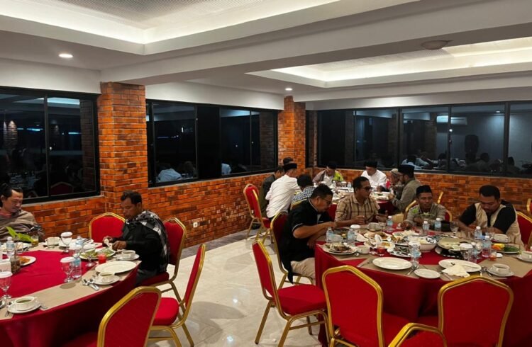 PWI Buka Puasa Bersama dengan Wakil Bupati Aceh Tengah 