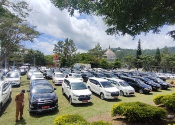 Aneh! Saat Inspeksi Mobil Dinas di Aceh Tengah Semua Pakai Plat Merah