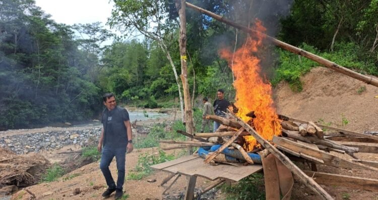 Tim Gabungan Gempur PETI di Sungai Kala Ise-Ise, Camp Tambang Ilegal Dimusnahkan!