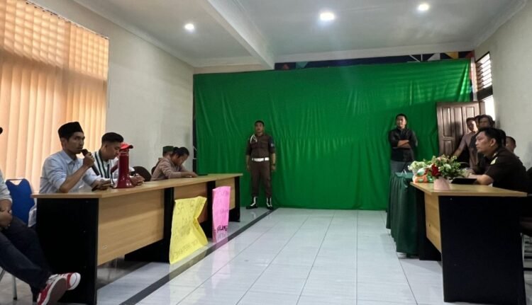 Bimtek Dana Desa Catut Nama Kajari Aceh Tengah, Massa Akan Lapor ke KPK