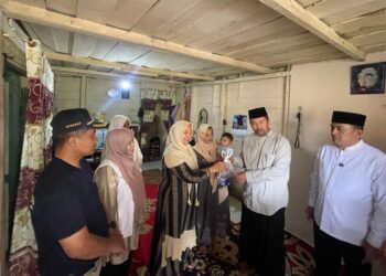 Secara Simbolis! Haili Yoga Salurkan Daging Kurban untuk Ibu Hamil dan Pencegahan Anak Stunting 