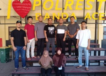 Beli Emas Pakai Bukti Transfer Palsu di Bener Meriah, Dua Penipu Diringkus Polisi di Banda Aceh