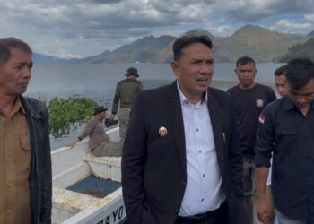 Muchsin Hasan Saksikan Langsung Pembongkaran Cangkul Dedem: “Demi Kelestarian Danau Lut Tawar”