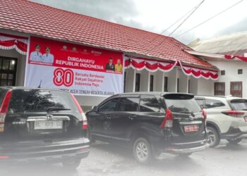 Aneh! Mobil Dinas Plat Hitam di Sekretariat DPRK Aceh Tengah