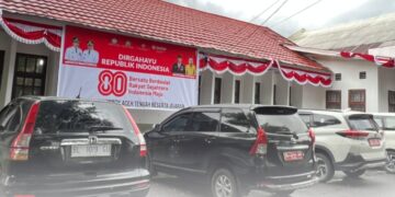 Aneh! Mobil Dinas Plat Hitam di Sekretariat DPRK Aceh Tengah