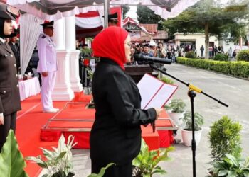 Ketua DPRK Aceh Tengah Saksikan Pengibaran Merah Putih dan Bacakan Teks Proklamasi