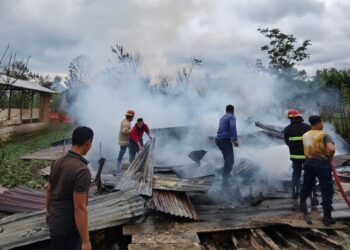 Rumah Milik Sahrul Amin di Simpang Kelaping Hangus Terbakar