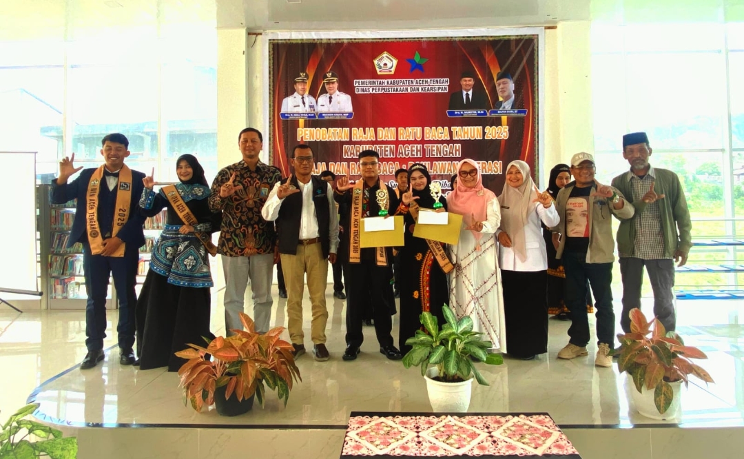 Haikal dan Azizathul Dinobatkan Jadi Raja dan Ratu Baca 2025