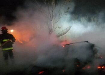 Ditinggal Pemilik, Satu Rumah di Kampung Kung Ludes Terbakar