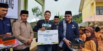 ASAR Humanity dan Kemenag Aceh Tengah Salurkan 212 Paket Bantuan ke MIS Kala Wih Ilang