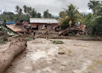 Tangis Nakes di Linge, Bantuan Tak Kunjung Datang, Lansia, Ibu Hamil dan Anak-Anak Mulai Lemah