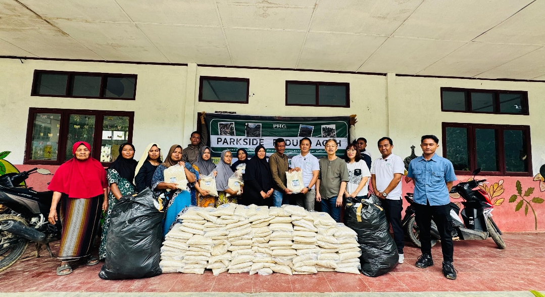 18 GM Terisolir Bersama Warga di Takengon, Parkside Hotel Group Bantu Beras 1,8 Ton