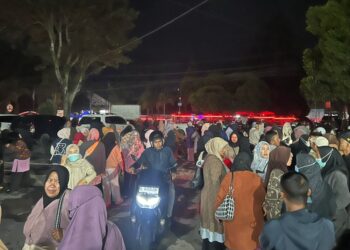 Tenaga Bhakti Dinkes Aceh Tengah Hanya Digaji Rp50 Ribu, Berkumpul di GOS Berharap Bupati Peka