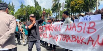 Masyarakat Ketol Geruduk DPRK, Desak Lubang Raksasa dan Longsor Pondok Balik Segera Ditangani