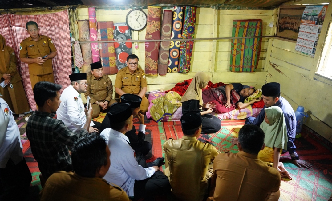 Di Tengah Duka! Bupati Haili Yoga Bantu Pengidap Diabetes Akut di Kampung Umang Bebesen