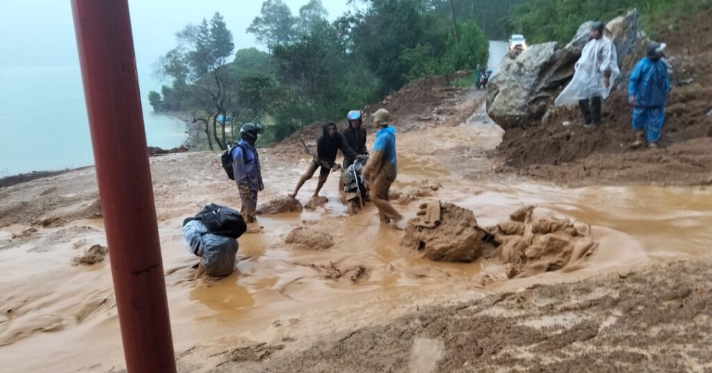 Aceh Tengah Dikepung Banjir dan Longsor, Jalan Nasional, Provinsi hingga Jembatan Darurat Hancur