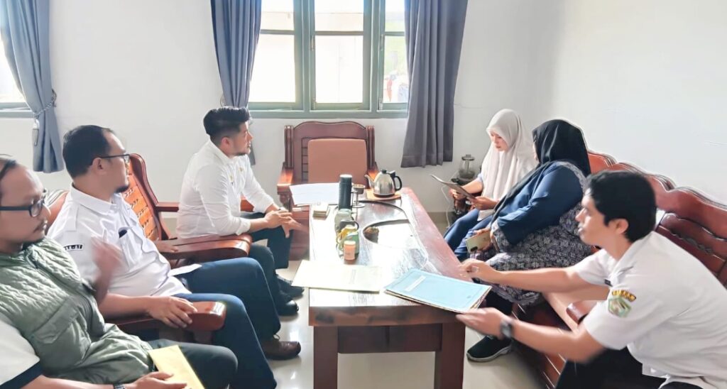 Produksi PT JMI Jauh dari Target, Retribusi Getah Pinus Aceh Tengah Terancam Berkurang