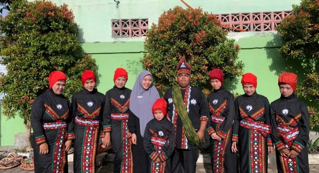 Simfoni Indah Dari Balik Keterbatasan