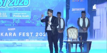 Ustadz Adi Hidayat Siapkan Dana Pendidikan Rp1 Miliar untuk Putra-Putri Aceh
