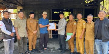 Baitul Mal Aceh Tengah Salurkan Bantuan Darurat untuk Korban Kebakaran di Paya Tumpi I
